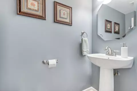 Bath - 1753 Delta Dr, Aurora, IL 60503 photo 1 of 3
