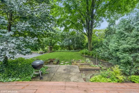 Exterior - 232 Aberdeen Rd, Cary, IL 60013 photo 4 of 4
