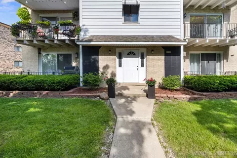 Exterior - 8009 Beloit Ave #2B, Bridgeview, IL 60455 photo 1 of 3