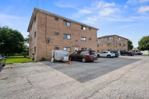 Exterior - 8009 Beloit Ave #2B, Bridgeview, IL 60455 photo 3 of 3