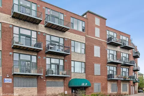 2222 W Diversey Ave #402, Chicago, IL 60647
