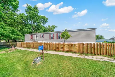 1627 N 4012th Rd, Earlville, IL 60518