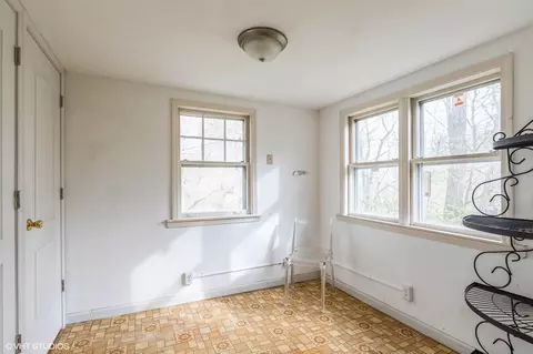 603 Edgebrook Ter, Elgin, IL 60120 photo 3