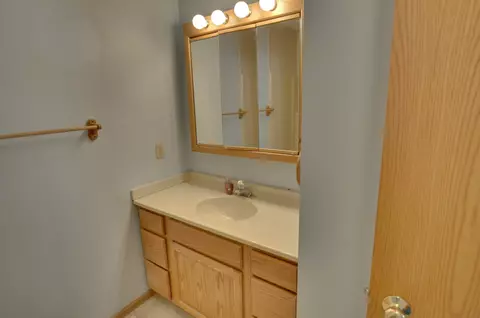 Bath - 514 E Jackson St, Belvidere, IL 61008 photo 2 of 3
