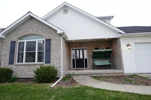 2947 Wolf Creek Ln, Normal, IL 61761 photo 4