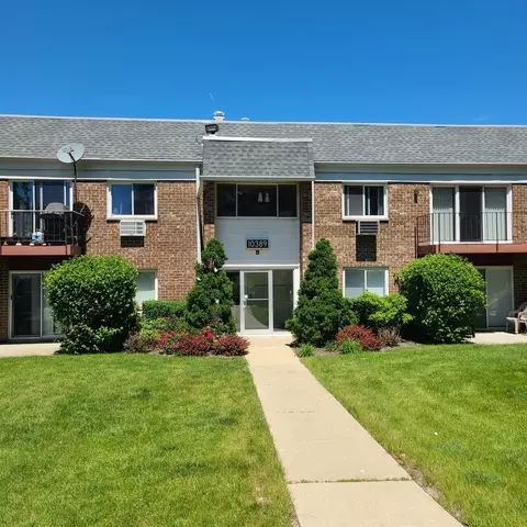 10389 Dearlove Rd #2B, Glenview, IL 60025