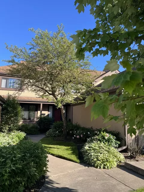 1225 Franklin Ln, Buffalo Grove, IL 60089