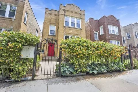 3841 N Sacramento Ave, Chicago, IL 60618