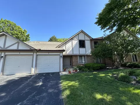 2305 N Enlund Dr #2, Palatine, IL 60074