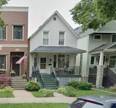 2210 W Cullom Ave, Chicago, IL 60618