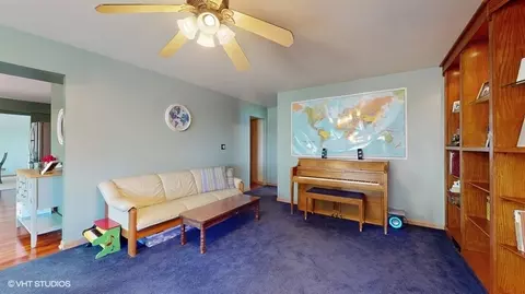 Living - 545 Abbey Rd, Bartlett, IL 60103 photo 3 of 4
