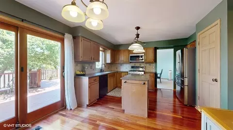 Kitchen - 545 Abbey Rd, Bartlett, IL 60103 photo 1 of 3