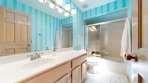 Bath - 545 Abbey Rd, Bartlett, IL 60103 photo 3 of 3