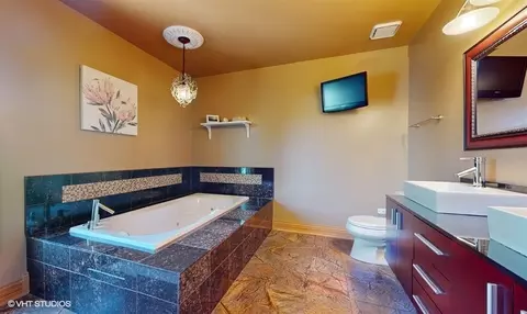 Bath - 545 Abbey Rd, Bartlett, IL 60103 photo 1 of 3