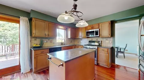 Kitchen - 545 Abbey Rd, Bartlett, IL 60103 photo 3 of 3