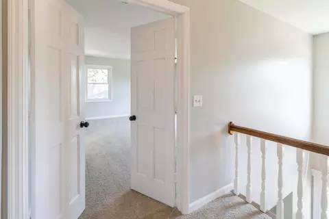 Entry Way - 3951 Bordeaux Dr, Hoffman Estates, IL 60192 photo 3 of 3