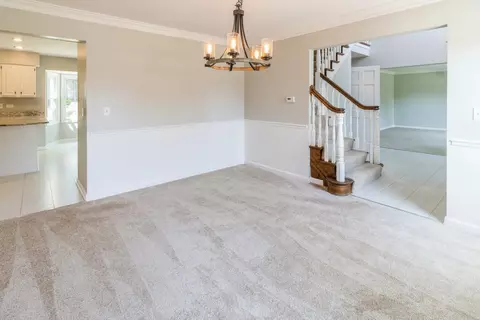 Living - 3951 Bordeaux Dr, Hoffman Estates, IL 60192 photo 4 of 6