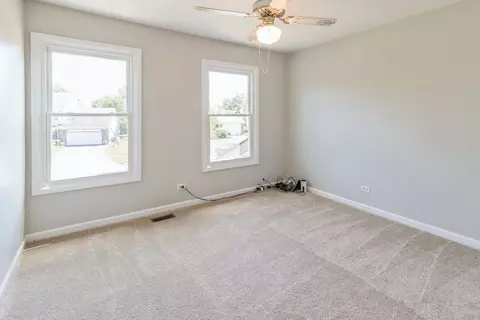 Bedroom - 3951 Bordeaux Dr, Hoffman Estates, IL 60192 photo 1 of 3