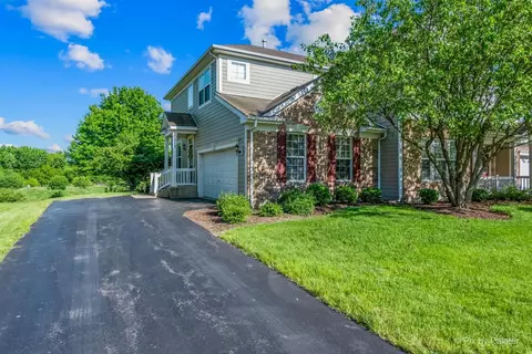373 Copper Springs Ln, Elgin, IL 60124