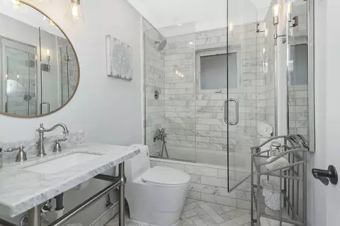 Bath - 905 Lathrop Ave, Forest Park, IL 60130 photo 1 of 2