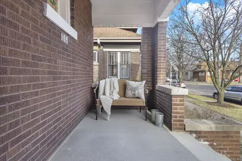 Exterior - 905 Lathrop Ave, Forest Park, IL 60130 photo 2 of 6