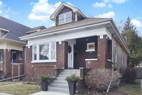 905 Lathrop Ave, Forest Park, IL 60130