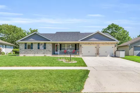 2918 Susan Stone Dr, Urbana, IL 61802
