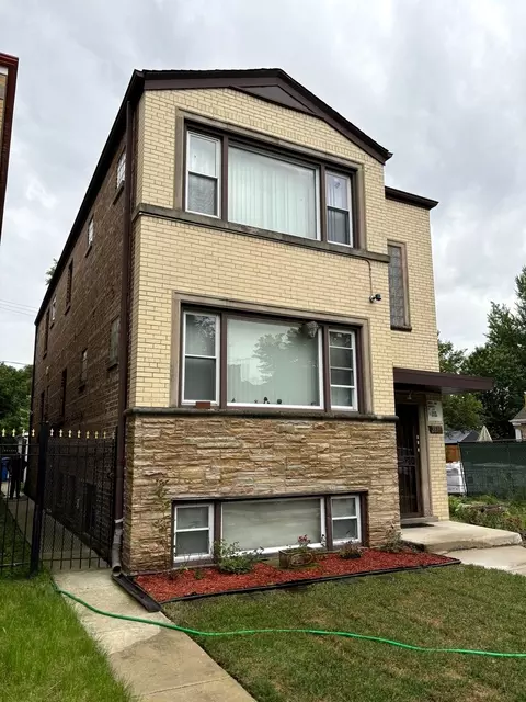 2615 W 69th St, Chicago, IL 60629