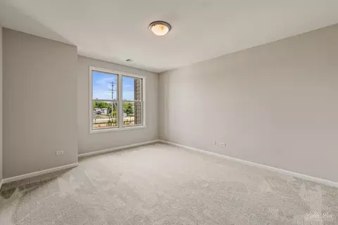 271 E Railroad Ave #201, Bartlett, IL 60103 photo 12