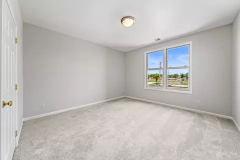 271 E Railroad Ave #201, Bartlett, IL 60103 photo 18
