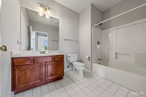271 E Railroad Ave #201, Bartlett, IL 60103 photo 20