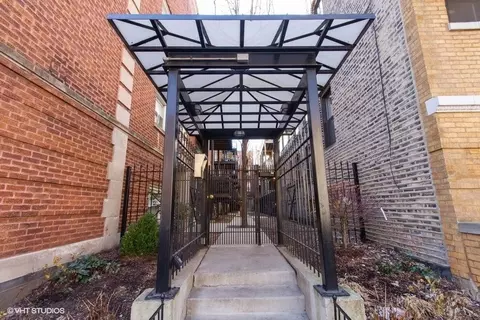 715 W Barry Ave #5B, Chicago, IL 60657