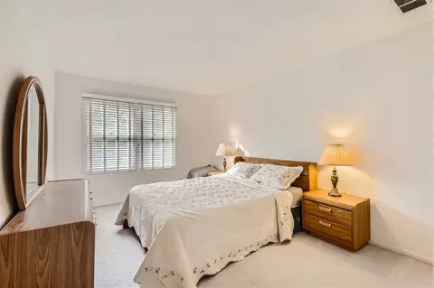 Bedroom - 1160 Pember Cir, West Dundee, IL 60118 photo 4 of 5