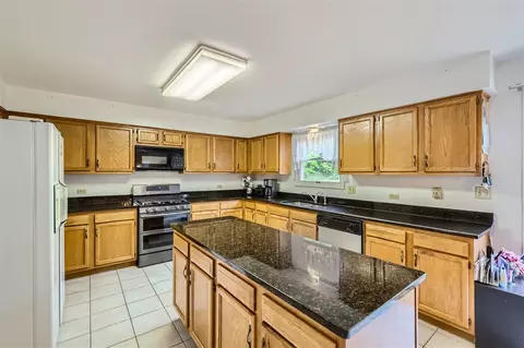 Kitchen - 1160 Pember Cir, West Dundee, IL 60118 photo 1 of 4