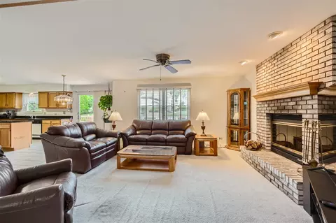 Living - 1160 Pember Cir, West Dundee, IL 60118 photo 2 of 2