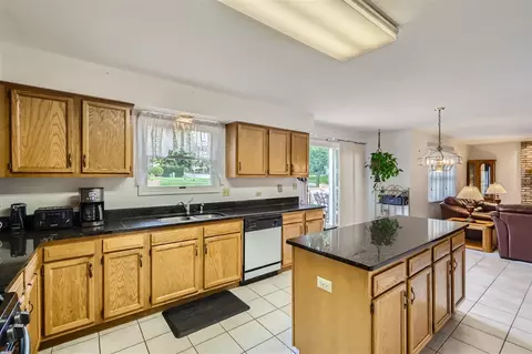 Kitchen - 1160 Pember Cir, West Dundee, IL 60118 photo 3 of 4