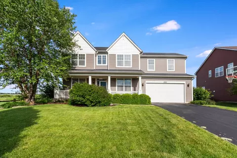 4840 Weaver St, Oswego, IL 60543