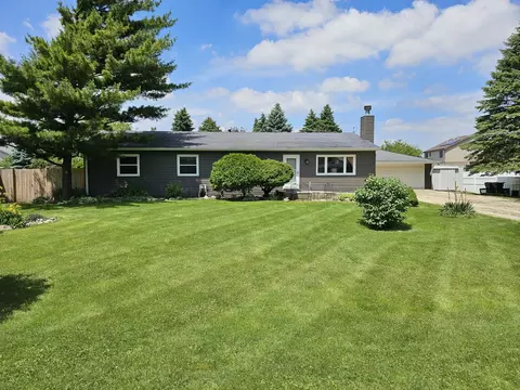 15734 W Delaney Rd, Manhattan, IL 60442