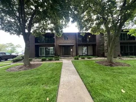 17618 71st Ct #2N, Tinley Park, IL 60477