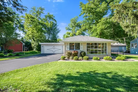 2036 Howard Ave, Downers Grove, IL 60515