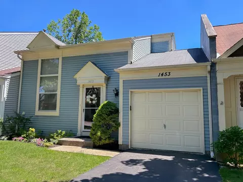 1453 N Chelsea Ave, Palatine, IL 60067