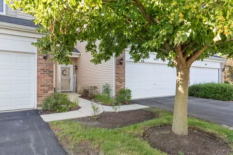 5003 Syracuse Ct, Plainfield, IL 60586 photo 2