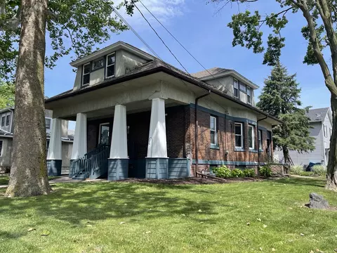 2103 5th St, Peru, IL 61354