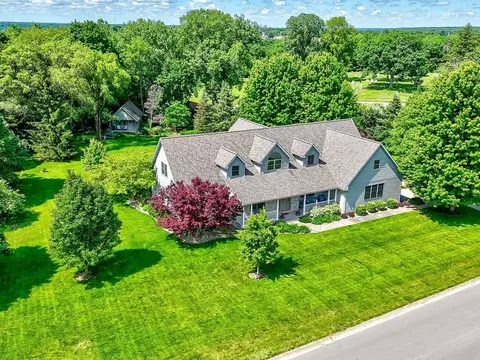 800 Old North Rd, Spring Valley, IL 61362