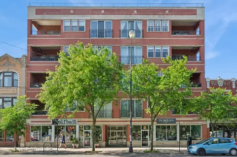 3131 W Logan Blvd #3A, Chicago, IL 60647