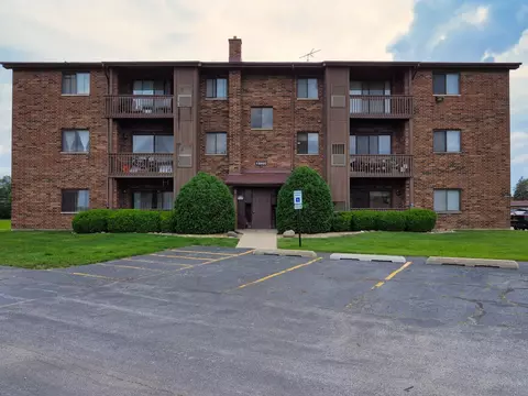 15805 Peggy Ln #8, Oak Forest, IL 60452