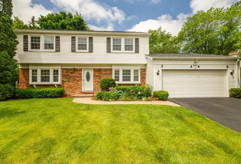 941 Indian Spring Ln, Buffalo Grove, IL 60089