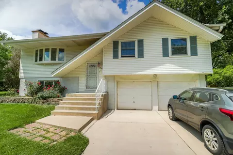1414 Concord Ln, Schaumburg, IL 60193