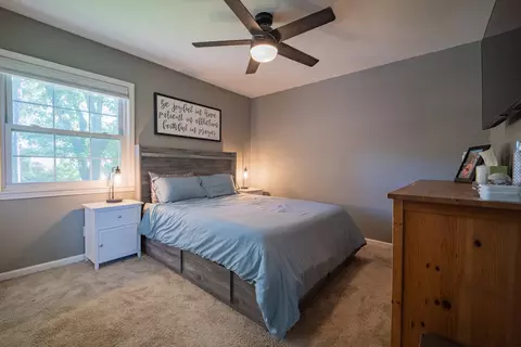 Bedroom - 1401 Kingsridge Dr, Normal, IL 61761 photo 1 of 7