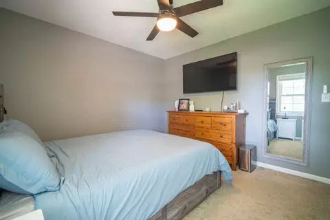 Bedroom - 1401 Kingsridge Dr, Normal, IL 61761 photo 2 of 7